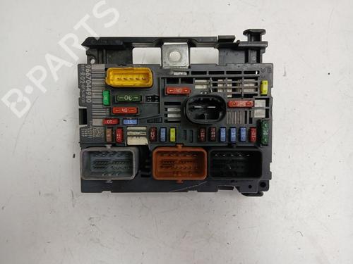 Used Fuse box Fuse box 36927588 36927588