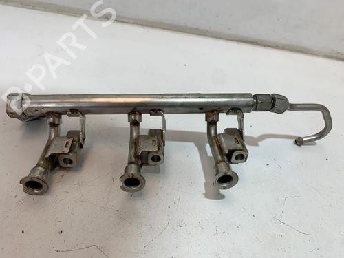 injection-rail-ford-focus-iii-turnier-2010-2011-2012-2013-2014-2015-2016-2017-2018-2019-2020-36925107 main image