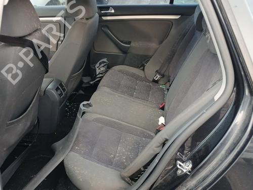 Sikkerhedssele bag højre Sikkerhedssele bag højre VW GOLF V Variant (1K5) 1.6 (102 hp) 36928277 36928277