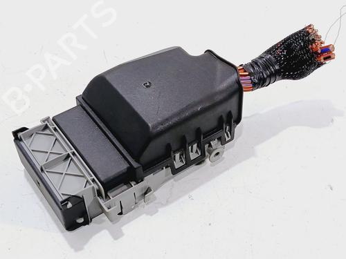 Used Fuse box Fuse box 36921517 36921517
