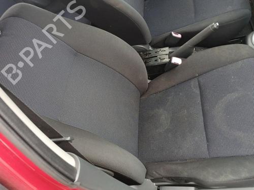 Cinturón de seguridad delantero derecho Cinturón de seguridad delantero derecho SUZUKI SWIFT III (MZ, EZ) 1.3 (RS413, ZC11S) (92 hp) 36933702 36933702