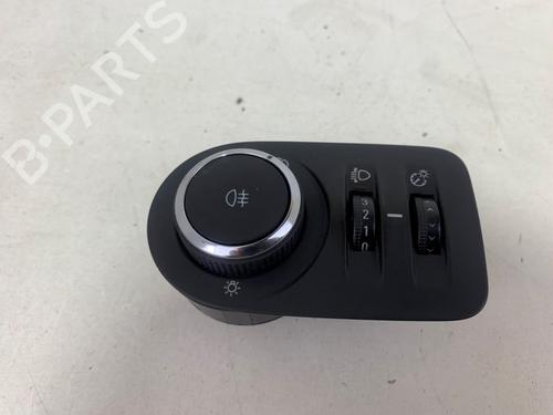 Used Headlight switch Headlight switch 36924556 36924556