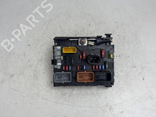 Used Fuse box Fuse box 36929804 36929804