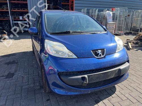 Used Right front steering knuckle Right front steering knuckle PEUGEOT 107 (PM_, PN_) 1.0 (68 hp) 39686787 39686787