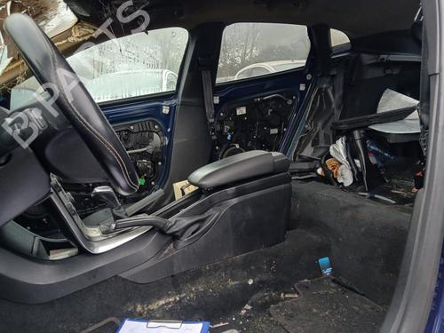 front-right-seatbelt-volvo-v40-hatchback-525-2012-2013-2014-2015-2016-2017-2018-2019-36929190 main image