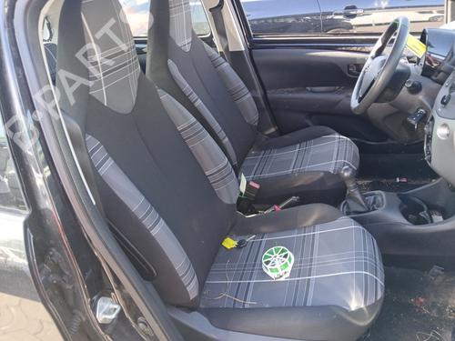 front-right-seatbelt-peugeot-108-2014-36932305 main image