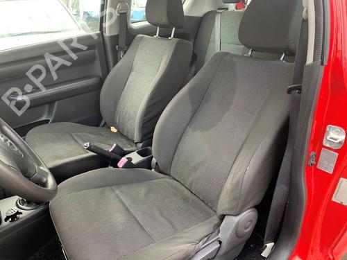 front-right-seatbelt-suzuki-swift-iii-mz-ez-2005-36931555 main image