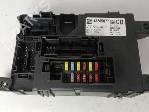 Used Fuse box Fuse box 36925884 36925884