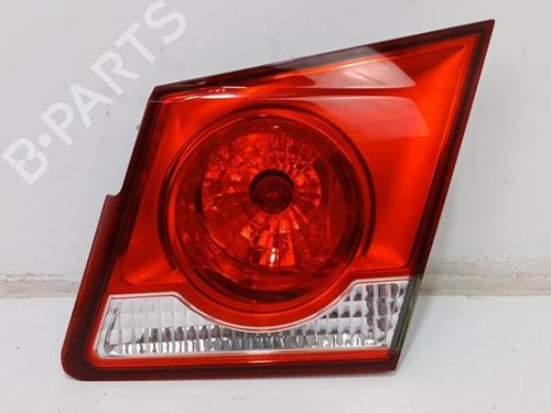 right-taillight-chevrolet-cruze-j300-2009-36923780 main image