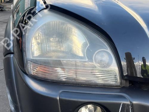 Used Right headlight Right headlight HYUNDAI TUCSON (JM) 2.0 (141 hp) 40606144 40606144