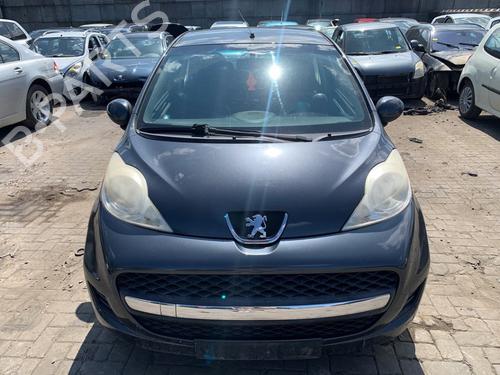 Motor Motor PEUGEOT 107 (PM_, PN_) 1.0 (68 hp) 39711035 39711035