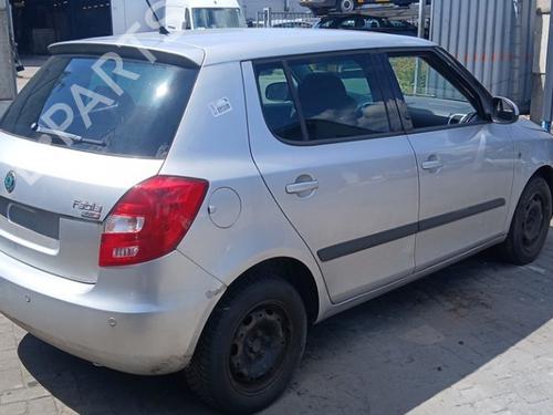 fuel-flap-skoda-fabia-ii-542-2006-2007-2008-2009-2010-2011-2012-2013-2014-37235846 main image
