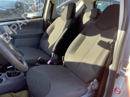 seats-set-toyota-aygo-_b1_-2005-2006-2007-2008-2009-2010-2011-2012-2013-2014-36930406 main image
