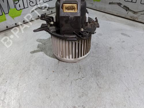 Used Heater blower motor Heater blower motor PEUGEOT 3008 II SUV (MC_, MR_, MJ_, M4_) 1.2 THP/ PureTech 130 (MRHNSM, MRHNSU, MRHNSJ, MRHNYW,... (131 hp) 36918750 36918750
