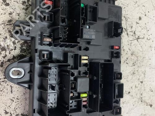 Used Fuse box Fuse box 36927260 36927260