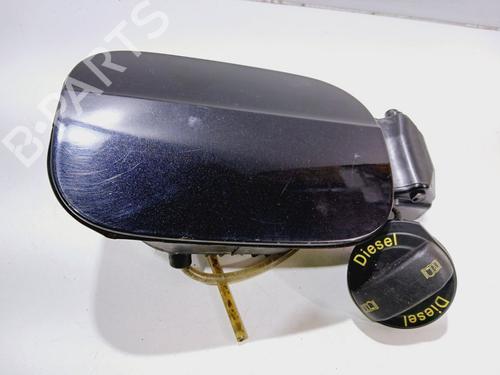 fuel-flap-skoda-octavia-iii-combi-5e5-5e6-2012-2013-2014-2015-2016-2017-2018-2019-2020-36921366 main image