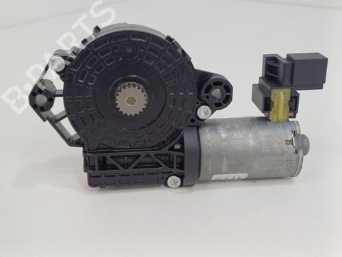 sunroof-engine-mercedes-benz-cla-coupe-c117-2013-2014-2015-2016-2017-2018-2019-36920021 main image