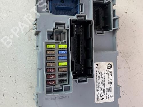 Used Fuse box Fuse box 36925937 36925937