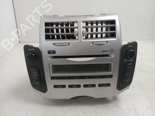Used Radio Radio TOYOTA YARIS (_P9_) 1.0 VVT-i (KSP90_, KSP90R) (69 hp) 40491326 40491326