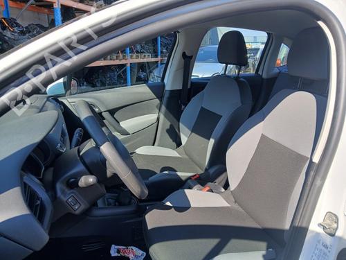 seats-set-citroen-c3-ii-sc_-2009-36930026 main image