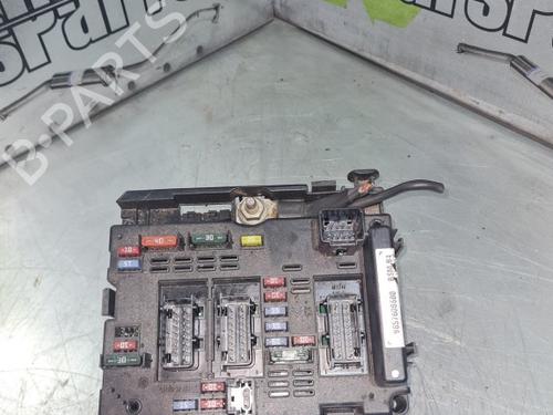 Used Fuse box Fuse box 36918375 36918375