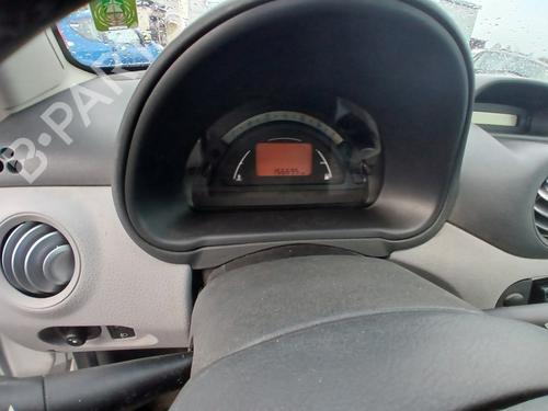 display-monitor-citroen-c3-pluriel-hb_-2003-36928407 main image