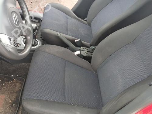 Cinturón de seguridad delantero izquierdo Cinturón de seguridad delantero izquierdo SUZUKI SWIFT III (MZ, EZ) 1.3 (RS413, ZC11S) (92 hp) 36933703 36933703