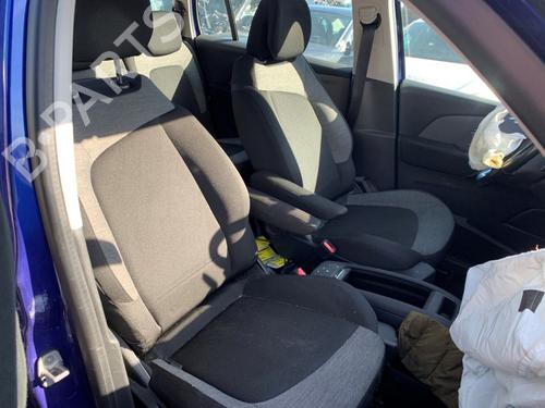 seats-set-citroen-c4-grand-picasso-ii-da_-de_-2013-36931275 main image
