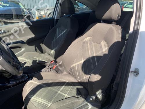 front-left-seatbelt-opel-corsa-e-x15-2014-38530235 main image