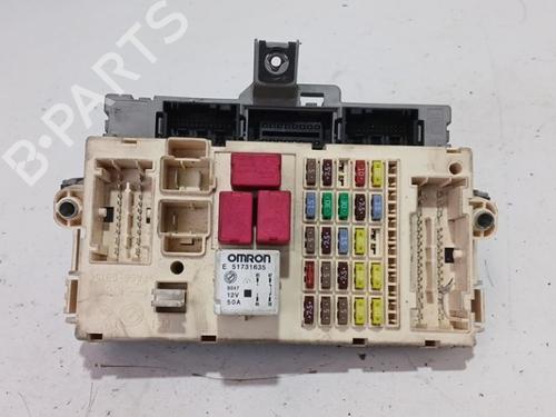 Used Fuse box Fuse box 36925015 36925015