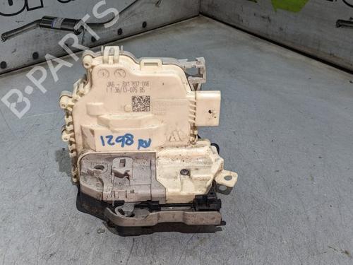 front-right-lock-audi-a3-limousine-8vs-8vm-2013-2014-2015-2016-2017-2018-2019-2020-2021-36918918 main image