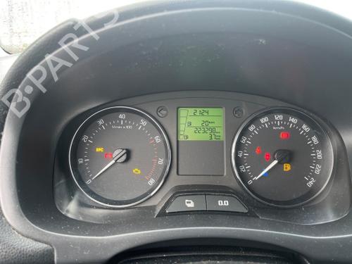 Used Instrument cluster Instrument cluster SKODA ROOMSTER (5J7) 1.2 TSI (86 hp) 40299137 40299137