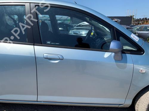 Used Right front door Right front door 39069439 39069439