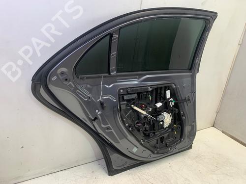 Used Left rear door Left rear door 37522872 37522872