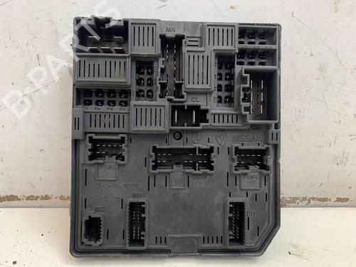 Used Fuse box Fuse box 36930244 36930244