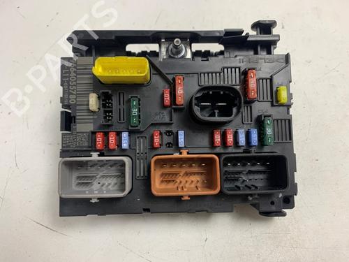 Used Fuse box Fuse box 36927709 36927709