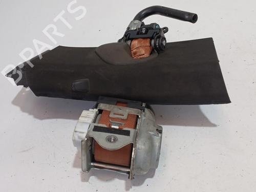 front-left-seatbelt-land-rover-range-rover-evoque-l551-2018-36924968 main image
