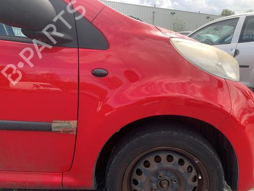 Used Right front fenders Right front fenders PEUGEOT 107 (PM_, PN_) 1.0 (68 hp) 39910666 39910666