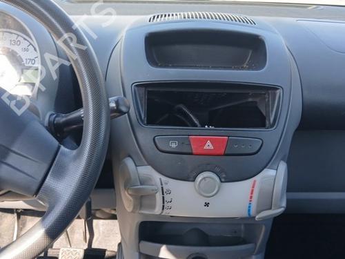Used Climate control Climate control 38700948 38700948
