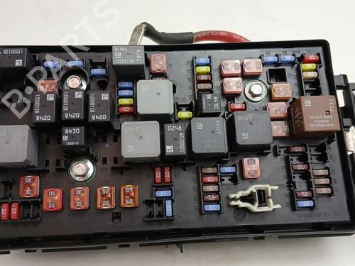 Used Fuse box Fuse box 36932113 36932113