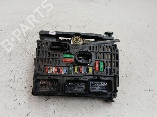 Used Fuse box Fuse box 36930748 36930748