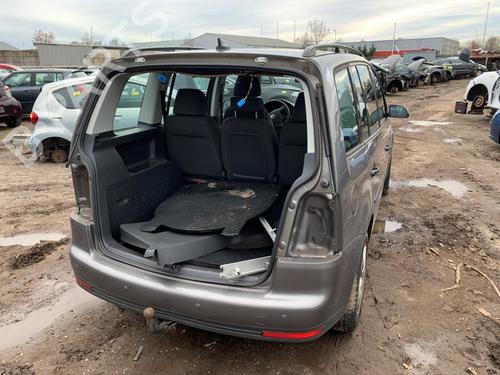 Gancio traino Gancio traino VW TOURAN (1T1, 1T2) 1.4 TSI (140 hp) 36930301 36930301