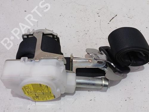 front-right-seatbelt-toyota-auris-estate-_e18_-2013-2014-2015-2016-2017-2018-36926652 main image