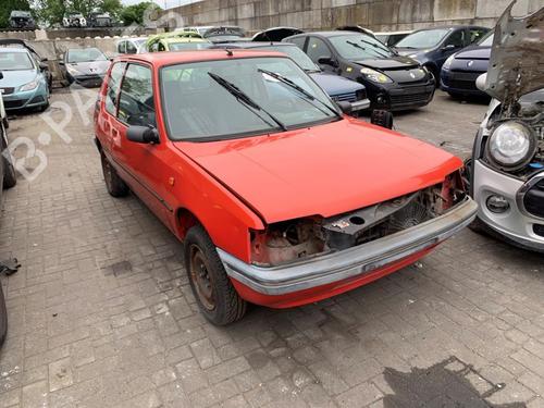 Fusee rechts voor Fusee rechts voor PEUGEOT 205 II (20A/C) 1.4 (75 hp) 36933338 36933338