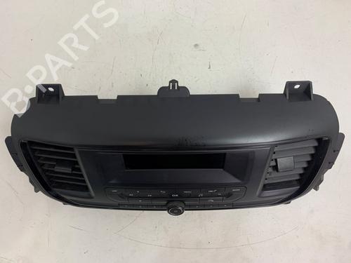 switch-toyota-proace-van-mdz_-2016-36928048 main image
