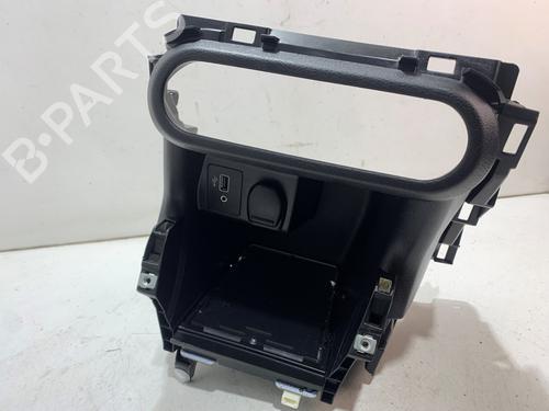 glove-box-nissan-micra-v-k14-2016-36922555 main image