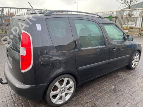Used Fuel flap Fuel flap SKODA ROOMSTER (5J7) 1.2 TSI (86 hp) 40299117 40299117