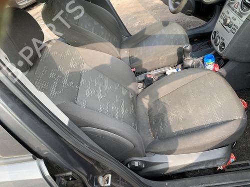 front-right-seatbelt-opel-corsa-d-s07-2006-2007-2008-2009-2010-2011-2012-2013-2014-2015-36923029 main image