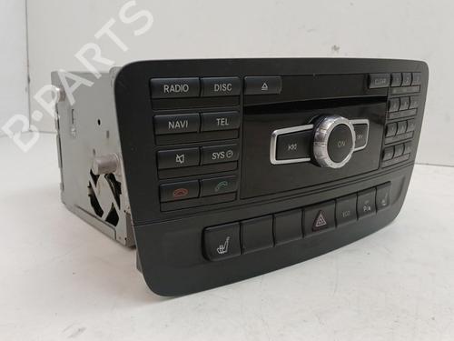 Sistema audio Sistema audio MERCEDES-BENZ A-CLASS (W176) A 180 (176.042) (122 hp) 37435703 37435703