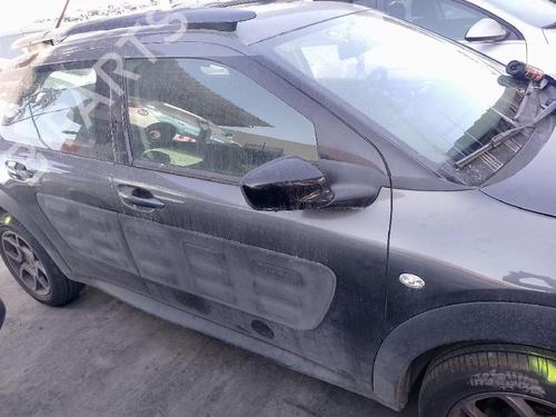 right-front-door-citroen-c4-cactus-2014-39197822 main image